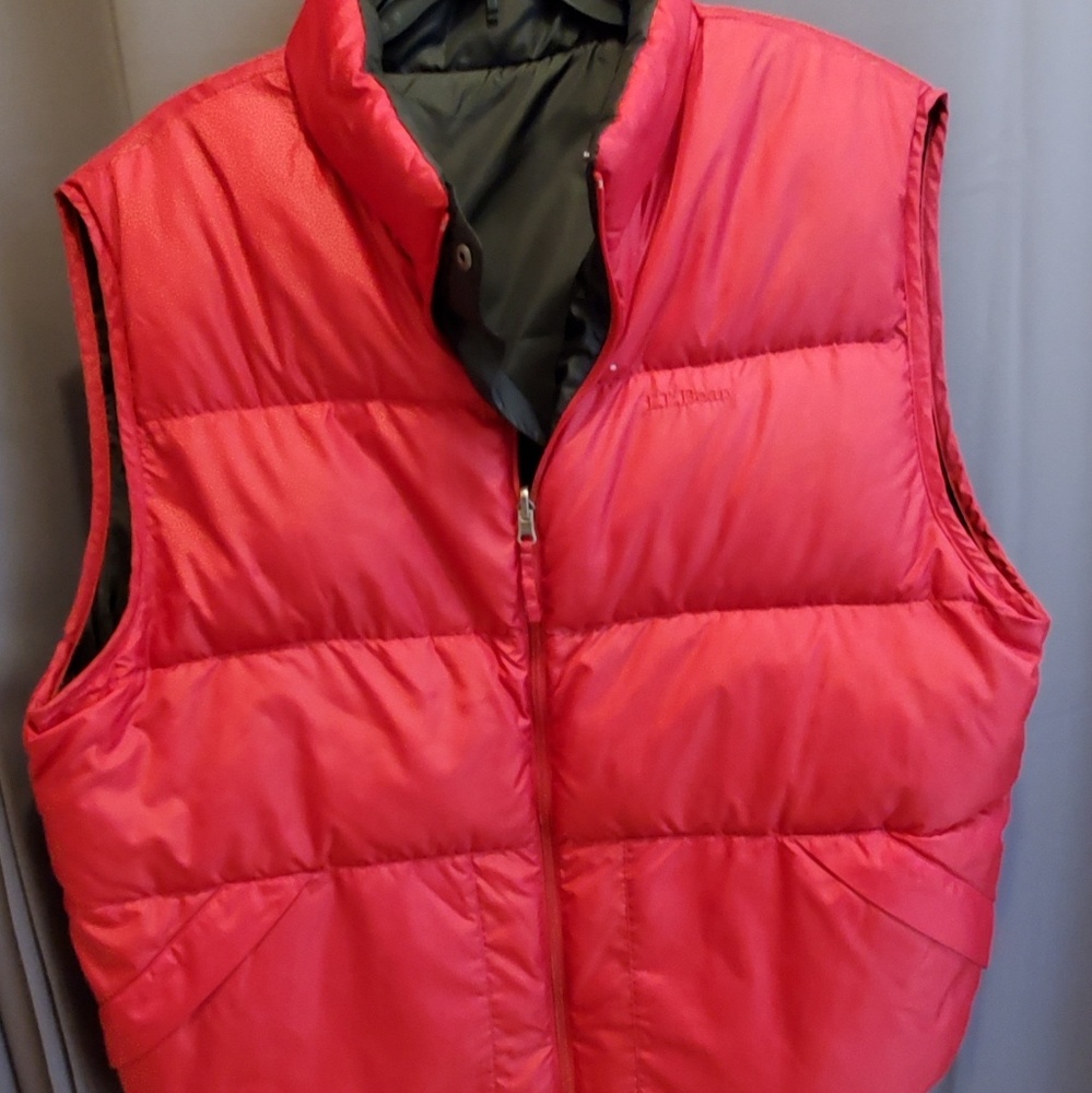 L.L. BEAN Men's Goose down insulated vest